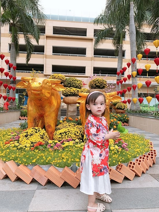 Ông hoàng quảng cáo dương hoàng anh lấy vợ kém 15 tuổi làm bố bỉm chăm 2 con gái - 3