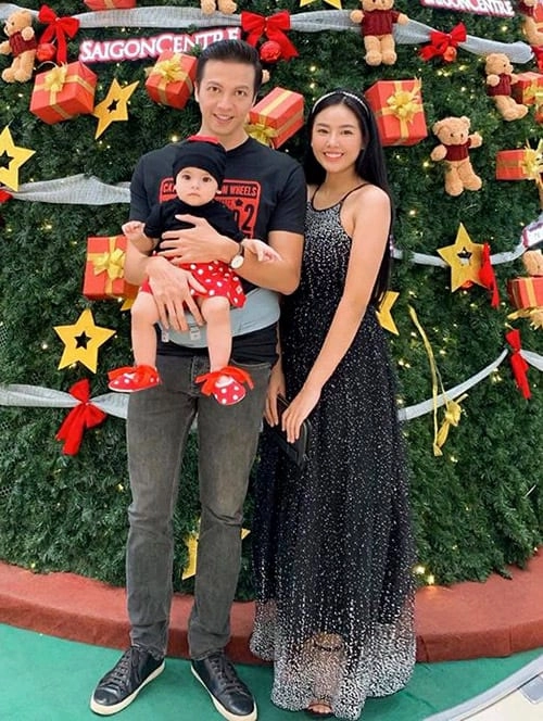 Ông hoàng quảng cáo dương hoàng anh lấy vợ kém 15 tuổi làm bố bỉm chăm 2 con gái - 5