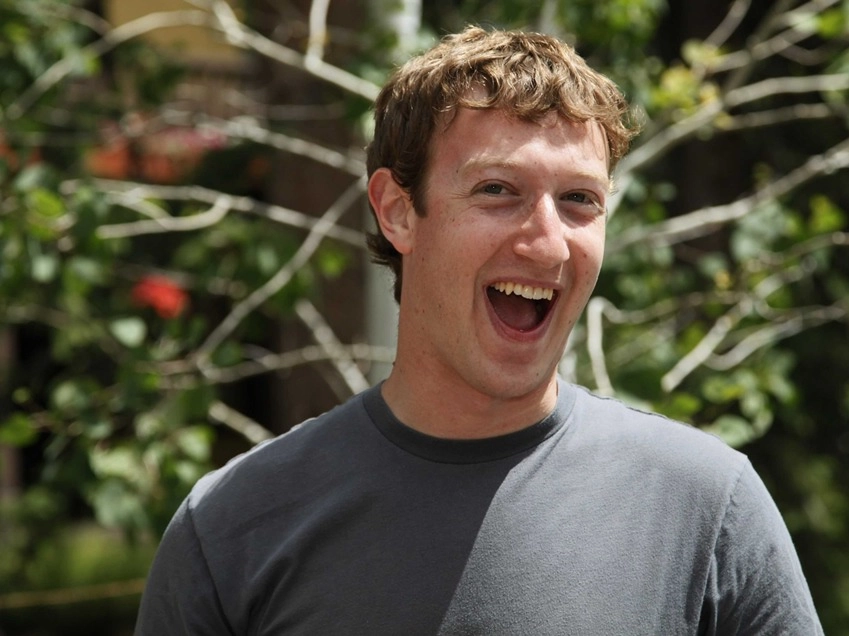 Ông trùm facebook hé lộ lí do đằng sau việc thoa kem chống nắng như meme hoạt hình - 2