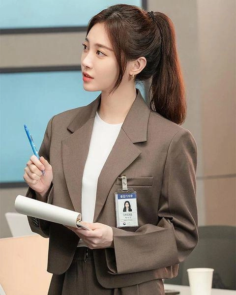 Park min young chạm trán đối thủ mặt xinh body chất lượng quan trọng là mặc siêu đẹp - 7