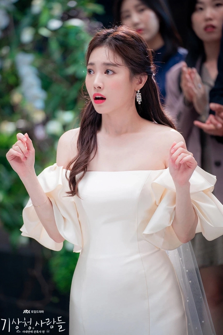 Park min young chạm trán đối thủ mặt xinh body chất lượng quan trọng là mặc siêu đẹp - 15