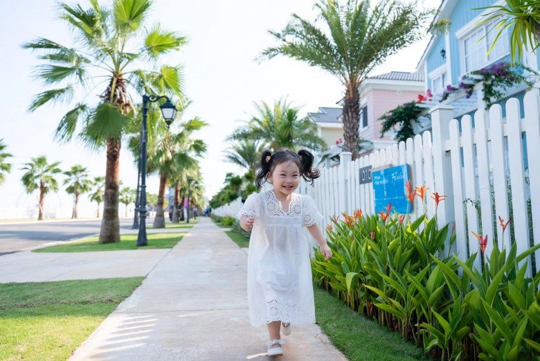 Pha lê nấu ăn cho con gái bằng suất ăn của cả huyện con 22 tháng gần 14kg - 5