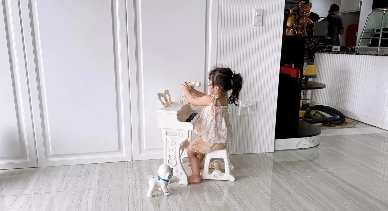 Pha lê nấu ăn cho con gái bằng suất ăn của cả huyện con 22 tháng gần 14kg - 7
