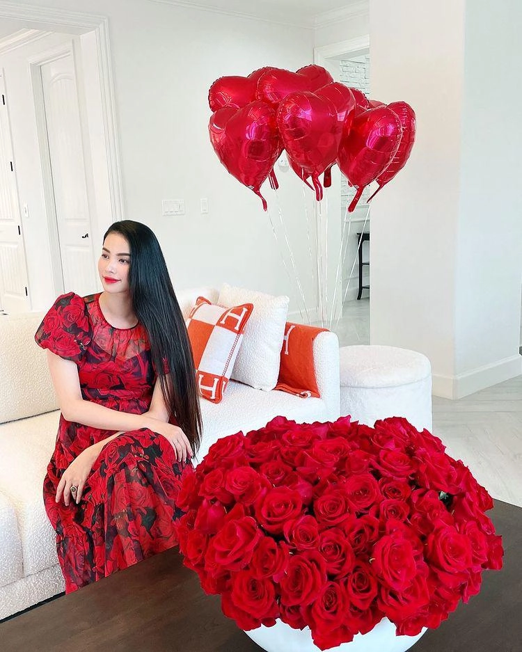 Phạm hương xả vai mẹ bỉm trang điểm trẻ trung xinh đẹp đi chơi với trai trẻ - 13