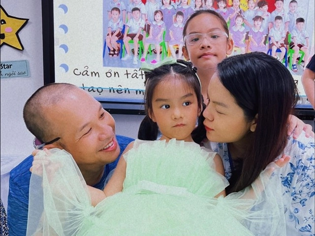 Phạm quỳnh anh khoe được bạn trai thức đêm một mìnhchăm hai mẹ con cẩn thận ở viện - 9