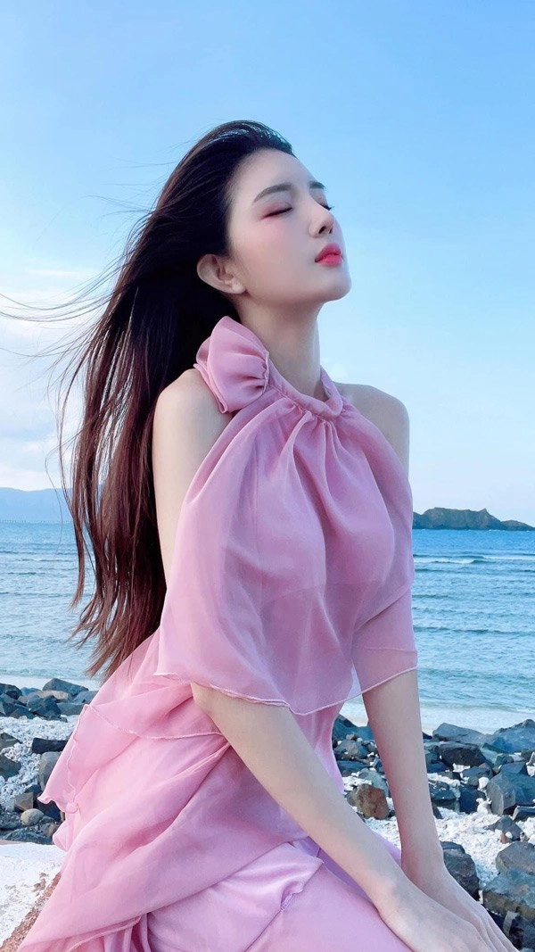 Phau thuat gan het khuôn mat các hotgirl mang xã hoi ngày ấy giờ thế nào - 17