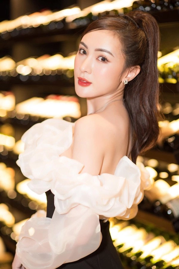 Phau thuat gan het khuôn mat các hotgirl mang xã hoi ngày ấy giờ thế nào - 29