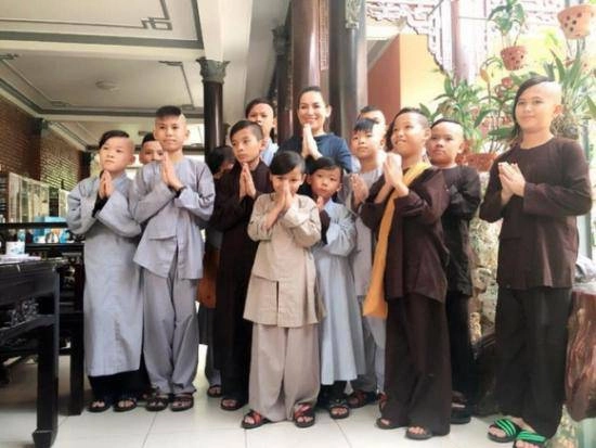 Phi nhung mất hồ văn cường và 22 con được tỷ phú nhận tương lai sang mỹ thành tỷ phú - 1
