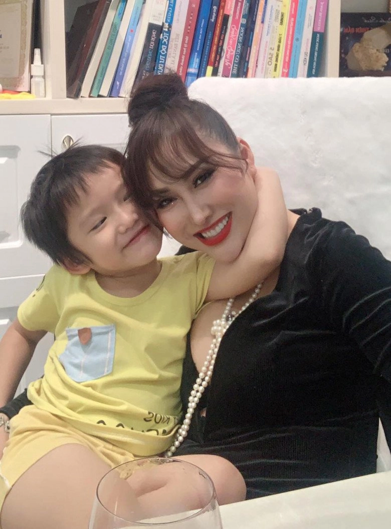 Phi thanh vân làm mẹ đơn thân 40 tuổi nuôi con giàu sang ở nhà đẹp được trai 2k theo đuổi - 2