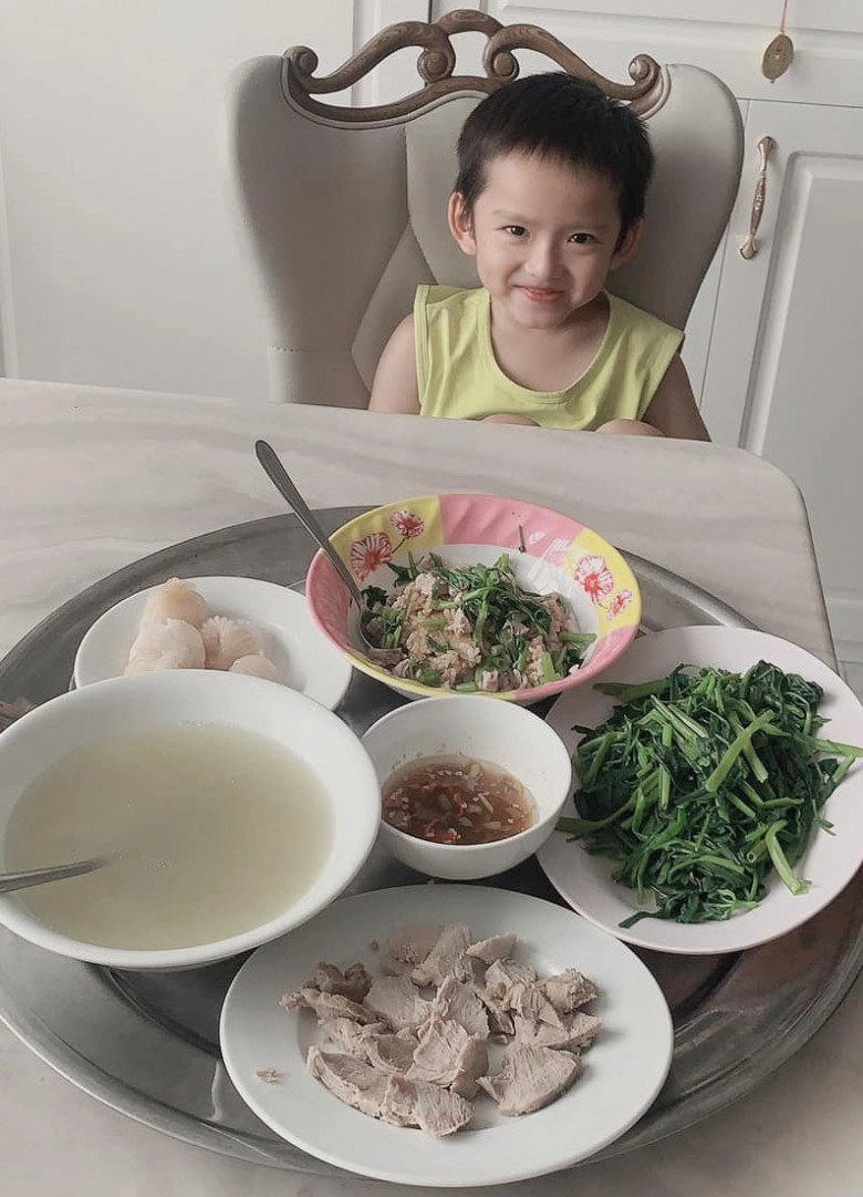 Phi thanh vân làm mẹ đơn thân 40 tuổi nuôi con giàu sang ở nhà đẹp được trai 2k theo đuổi - 9