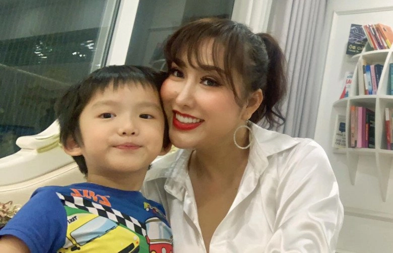 Phi thanh vân làm mẹ đơn thân 40 tuổi nuôi con giàu sang ở nhà đẹp được trai 2k theo đuổi - 10