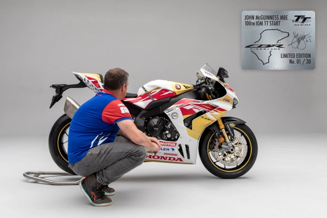 Phiên bản giới hạn honda cbr1000rr-r fireblade sp 100th tt start replica trình làng - 1