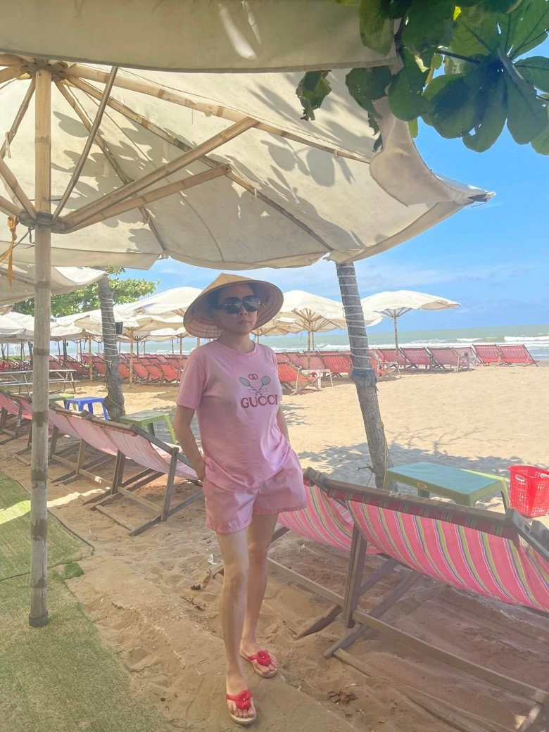 Phượng chanel có một công thức thời trang xào đi xào lại nhưng nhìn vào ai cũng khen lấy khen để - 10