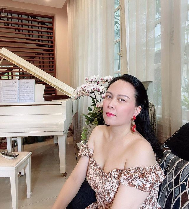 Phượng chanel tự hào khoe con gái 19 tuổi body nảy nở da rám cháy nắng như gái tây - 6