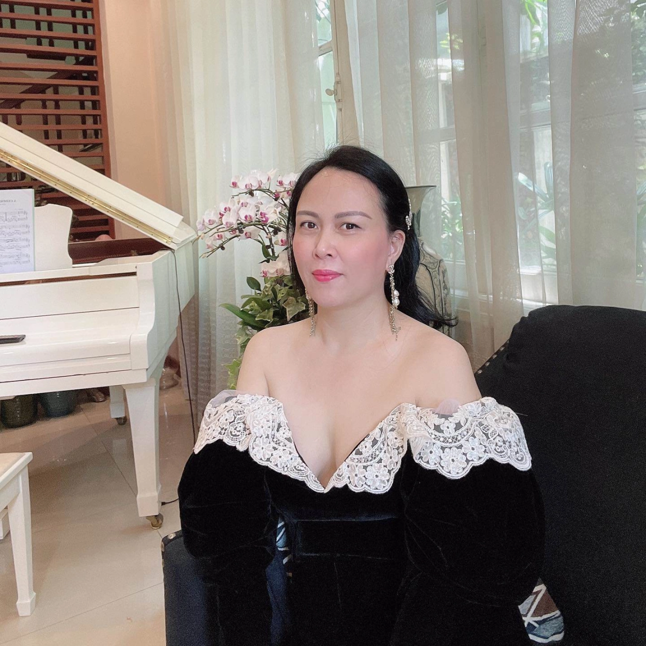 Phượng chanel tự hào khoe con gái 19 tuổi body nảy nở da rám cháy nắng như gái tây - 7