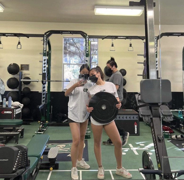 Phượng chanel tự hào khoe con gái 19 tuổi body nảy nở da rám cháy nắng như gái tây - 10
