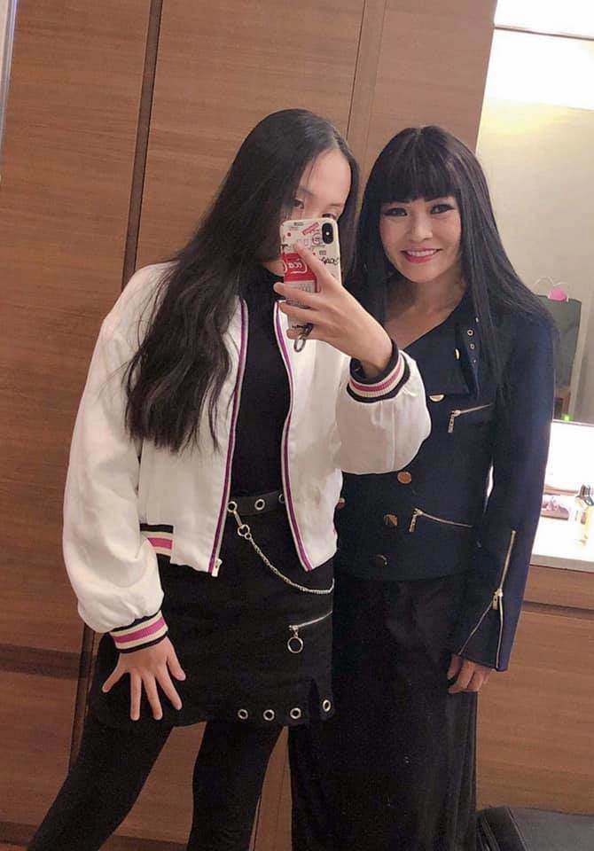 Phương thanh khoe hình chụp chung với con gái giấu kín 11 năm trẻ và xinh như hai chị em - 2