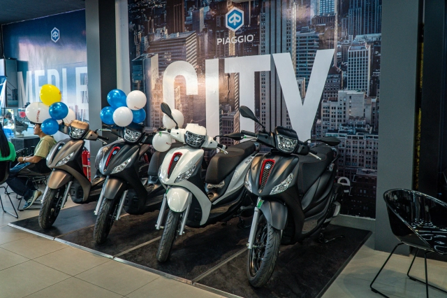 Piaggio topcom nguyễn văn trỗi lột xác với nhận diện thương hiệu mới motoplex - 11