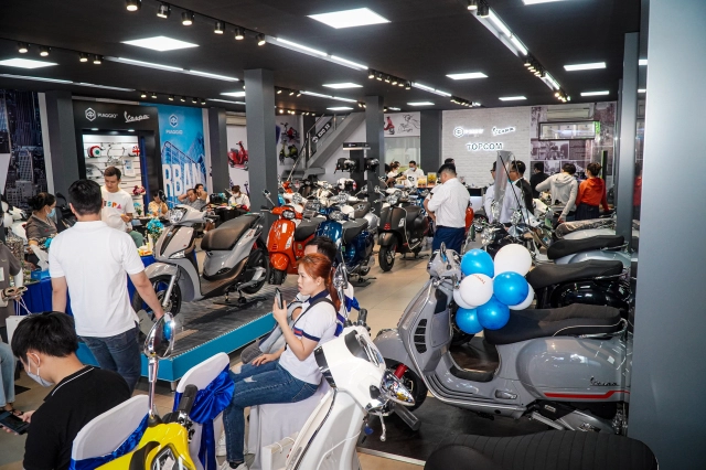 Piaggio topcom nguyễn văn trỗi lột xác với nhận diện thương hiệu mới motoplex - 18