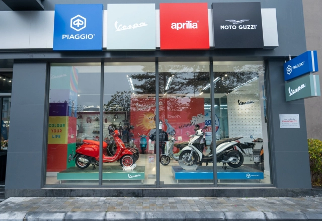 Piaggio việt nam tiếp tục khai trương showroom motoplex ở hà nội - 2