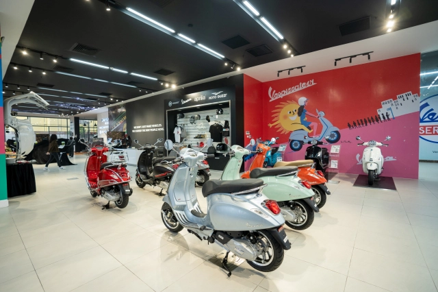 Piaggio việt nam tiếp tục khai trương showroom motoplex ở hà nội - 3