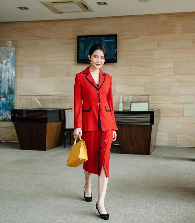 Primmy trương xả vai mẹ bỉm lên đồ đi làm chuẩn phu nhân gia tộc giàu có - 4