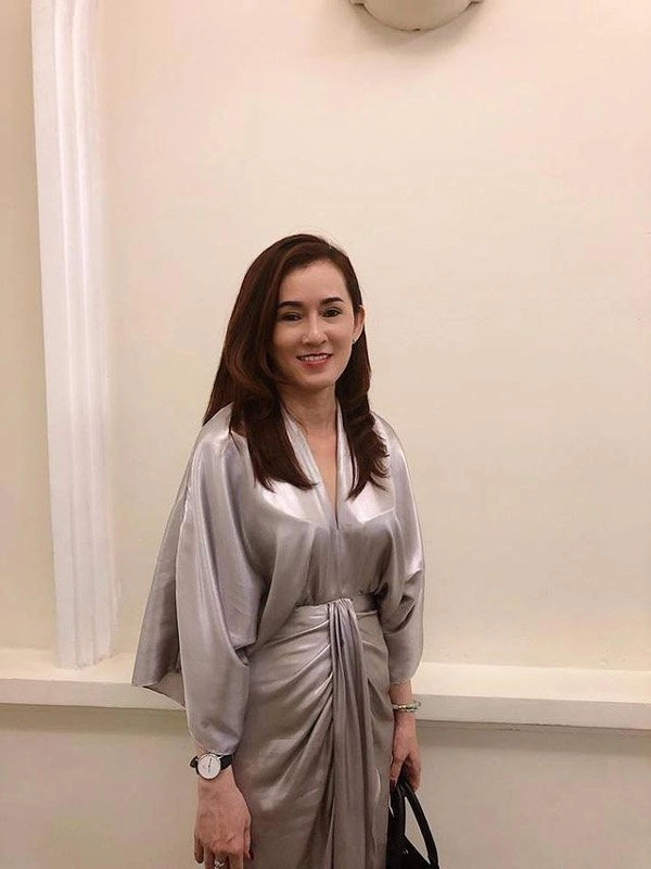 Quá trẻ đẹp mẹ ruột của angela phương trinh bị nói phẫu thuật thẩm mỹ - 9