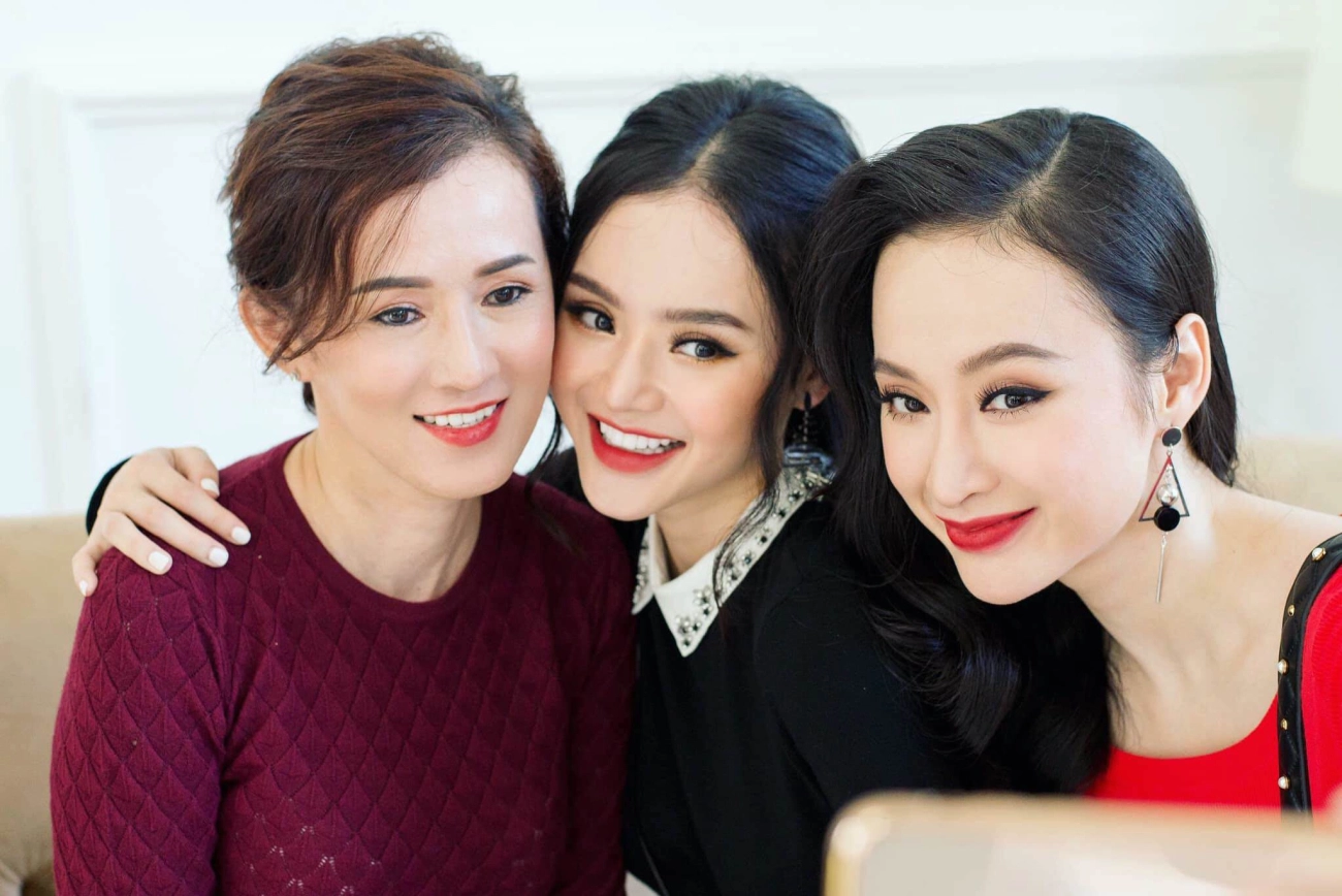 Quá trẻ đẹp mẹ ruột của angela phương trinh bị nói phẫu thuật thẩm mỹ - 11