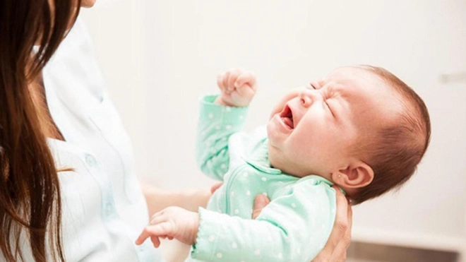 Quế vân để mặc con khóc ăn vạ vì thói đòi bú mới chịu ngủ - 6