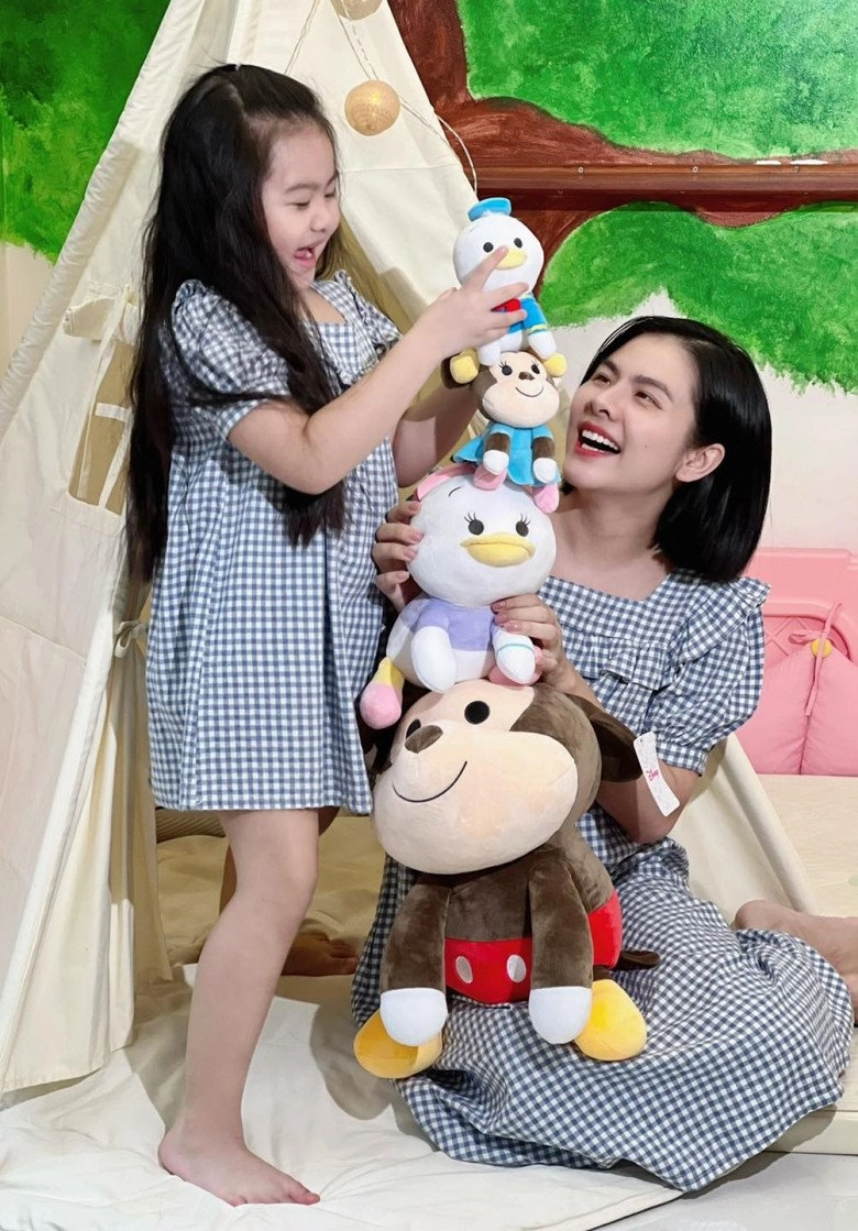 Quen chàng trai đi xe máy cà tàng sau mới biết là đại gia vân trang giờ làm mẹ 3 con viên mãn mua đất 50000m2 - 6