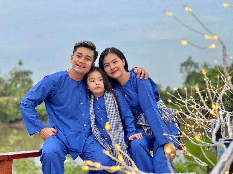 Quen chàng trai đi xe máy cà tàng sau mới biết là đại gia vân trang giờ làm mẹ 3 con viên mãn mua đất 50000m2 - 7
