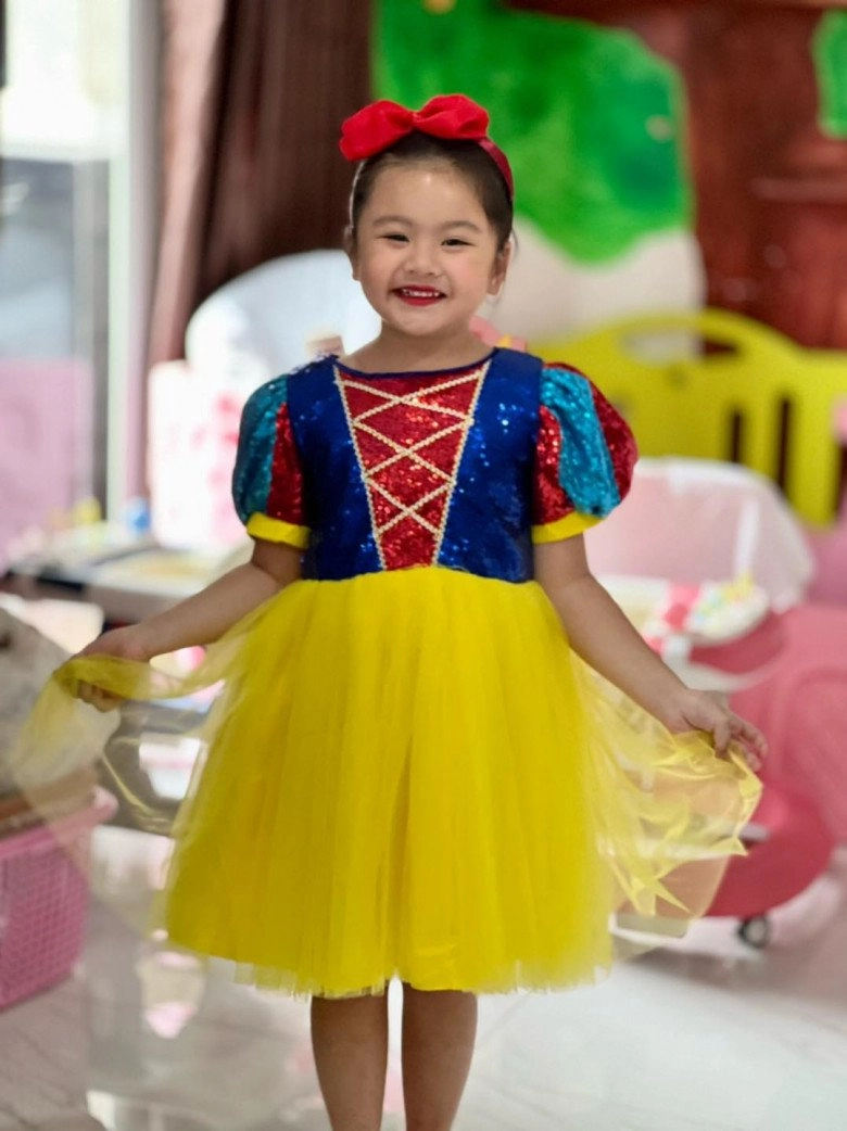 Quen chàng trai đi xe máy cà tàng sau mới biết là đại gia vân trang giờ làm mẹ 3 con viên mãn mua đất 50000m2 - 9