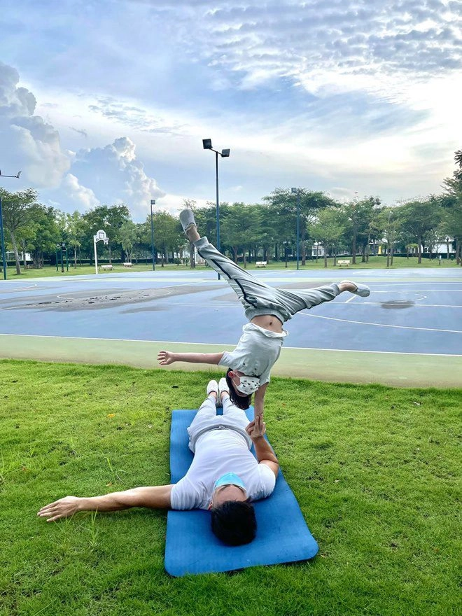 Quốc cơ tự hào con trai và cháu 4 tuổi làm được điều khó trẻ em việt nào làm được - 3