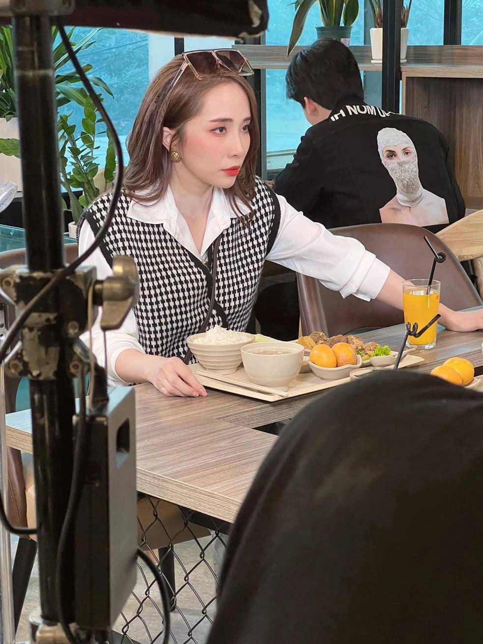 Quỳnh nga giấu tiệt váy áo tiểu tam trễ nải kín bưng như sát thủ việt anh cũng thấy lạ - 15
