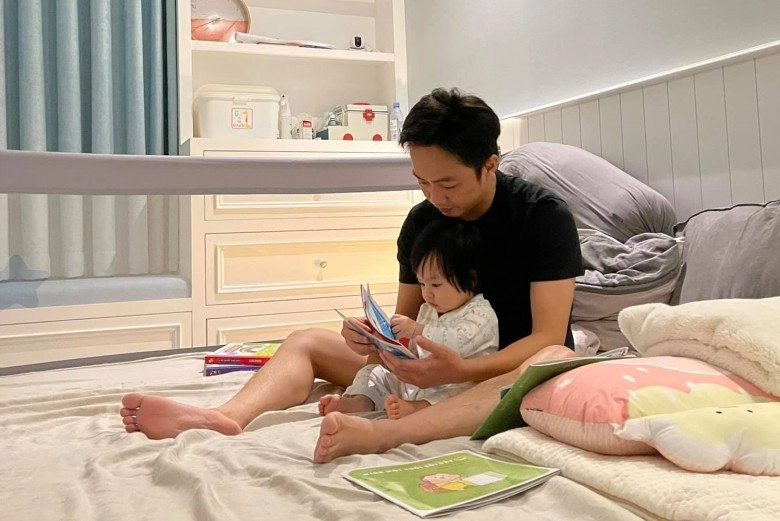 Ra đường là giám đốc bảnh bao cường đôla về nhà diện quần đùi chăm con chuẩn bố bỉm - 13