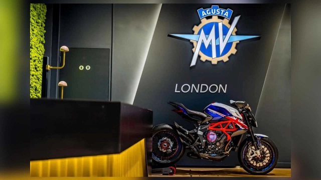 Ra mắt phiên bản đặc biệt mv agusta dragster 800 rr london special 2021 - 3