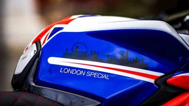 Ra mắt phiên bản đặc biệt mv agusta dragster 800 rr london special 2021 - 5