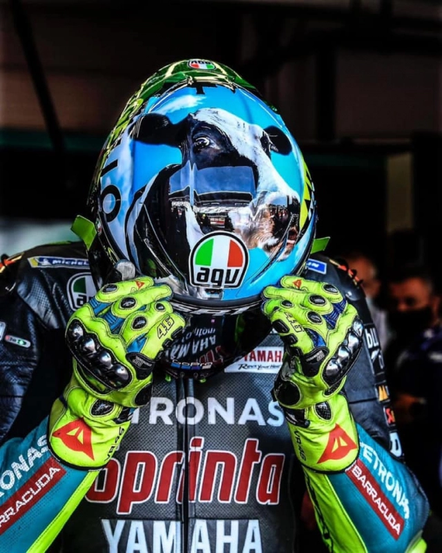 Ra mắt phiên bản mũ bảo hiểm độc quyền dành cho valentino rossi 2021 - 8