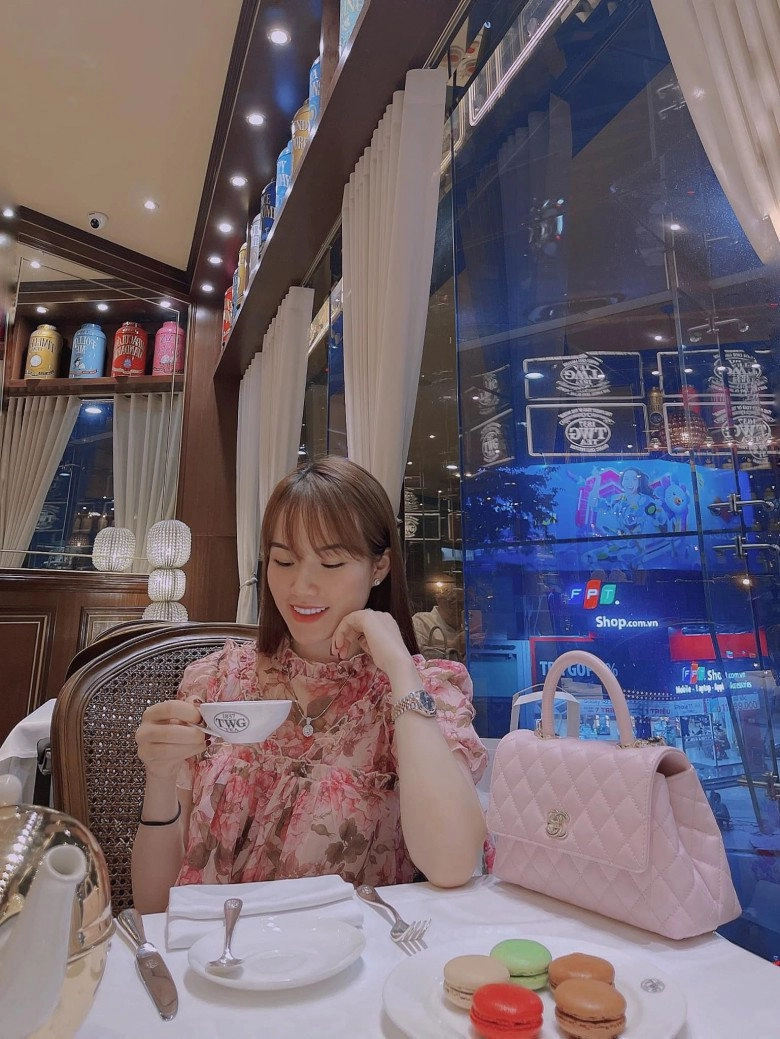 Rời showbiz linh kute lấy chồng giàu làm mẹ sang chảnh - 5