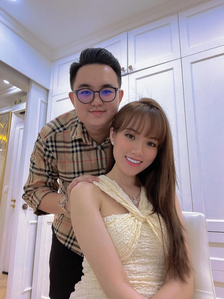 Rời showbiz linh kute lấy chồng giàu làm mẹ sang chảnh - 14