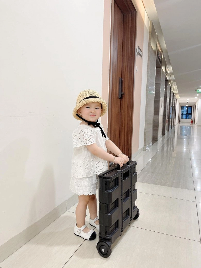 Rời showbiz linh kute lấy chồng giàu làm mẹ sang chảnh - 16