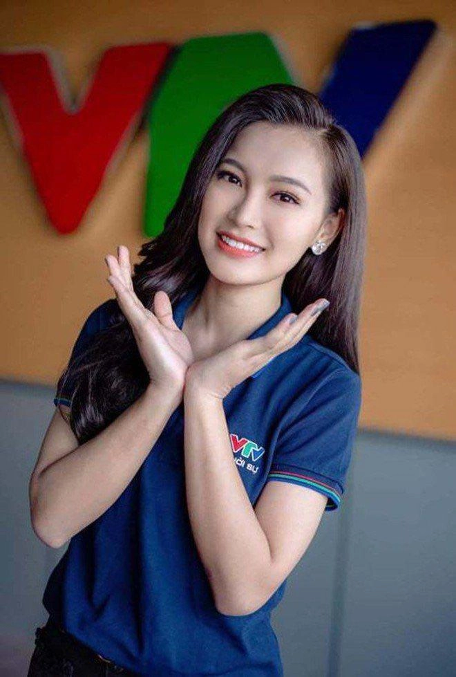 Rời váy áo công sở btv xinh đẹp của vtv mặc gợi cảm khoe vóc dáng cuốn hút - 3