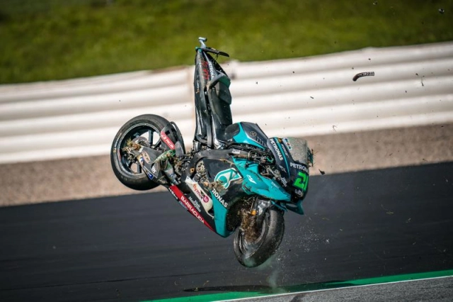 Rossi và vinales ám ảnh cuộc đua tại motogp áo - 1