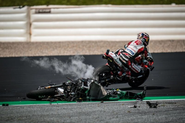Rossi và vinales ám ảnh cuộc đua tại motogp áo - 11