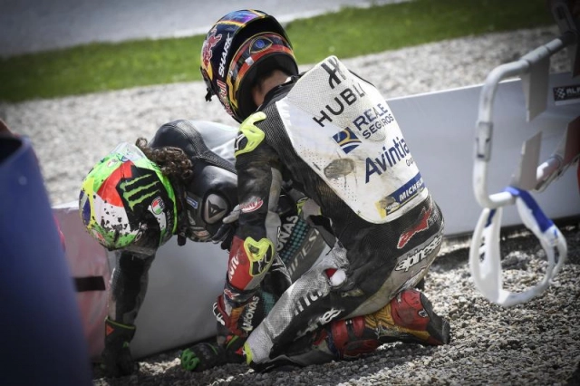 Rossi và vinales ám ảnh cuộc đua tại motogp áo - 14