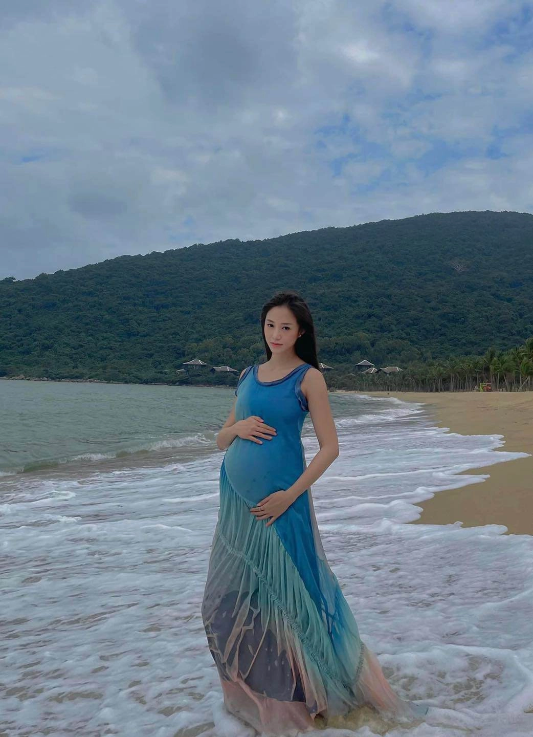 Salim bầu vượt mặt vẫn vô cùng xinh xắn tận dụng được cả những chiếc váy từ lúc còn son - 10