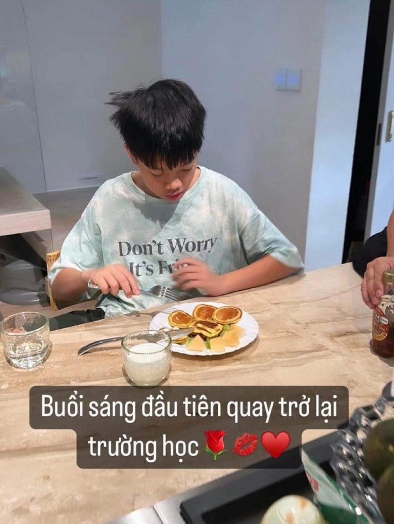 Sáng nào hồ ngọc hà cũng cho con ăn hạt với sữa chua cđm bình luận ăn phở xôi bún vẫn hơn - 9
