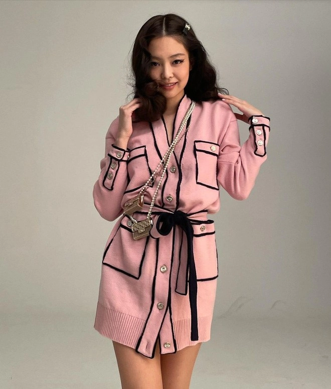 Sắp làm cô dâu ngô thanh vân cho jennie blackpink hít khói khi 2 lần đụng đồ hiệu pháp - 14