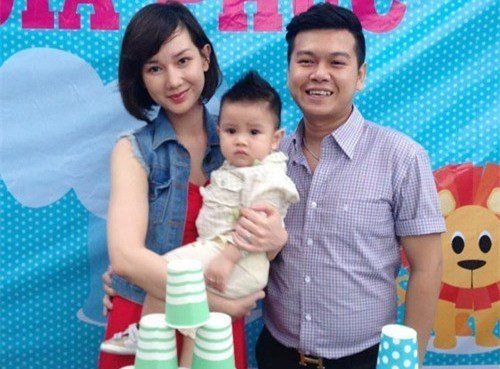 Sau gần 8 năm bố mẹ ly hôn con trai mc quỳnh chi tự hào khi lần đầu được ngồi ăn cả gia đình - 1