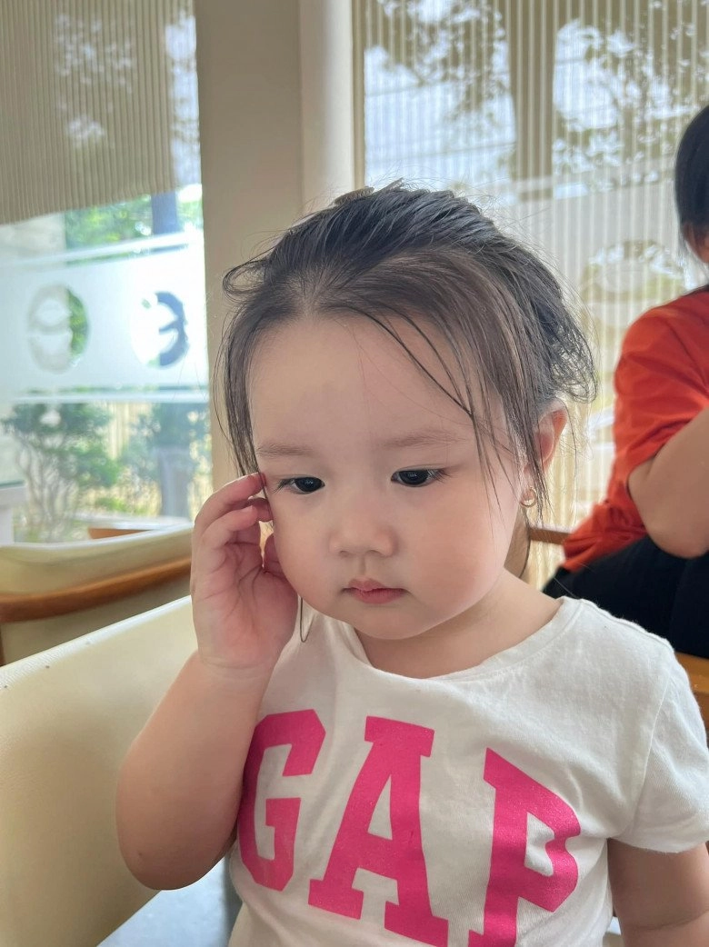 Sau mối tình chú - cháu với nữ sinh cấp 3 quách ngọc tuyên giờ có con gái xinh bụ bẫm giống bố - 3